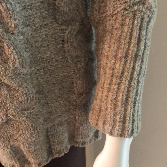 New Moon & Madison Cozy Collection Turtleneck Sweater - Picture 3 of 6